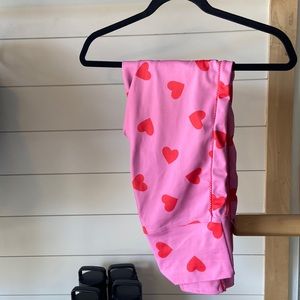 Beach Riot heart leggings